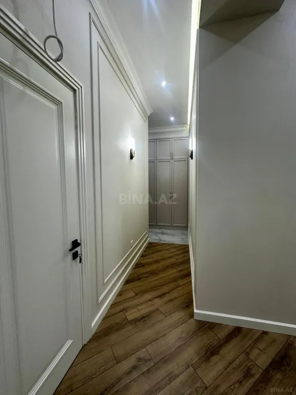 Satılır 4 otaqlı mənzil 148.3 m²