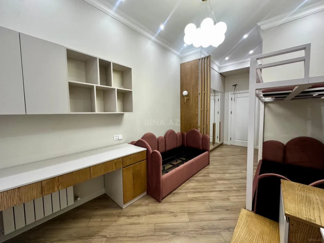 Satılır 4 otaqlı mənzil 148.3 m²