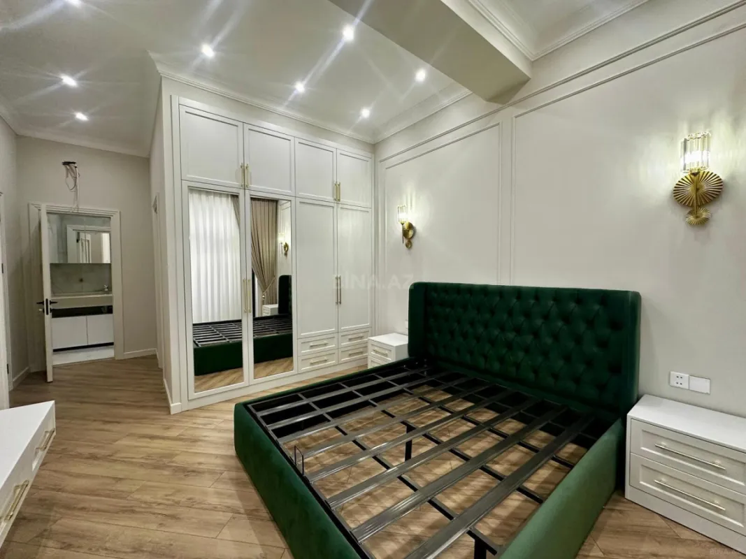 Satılır 4 otaqlı mənzil 148.3 m²