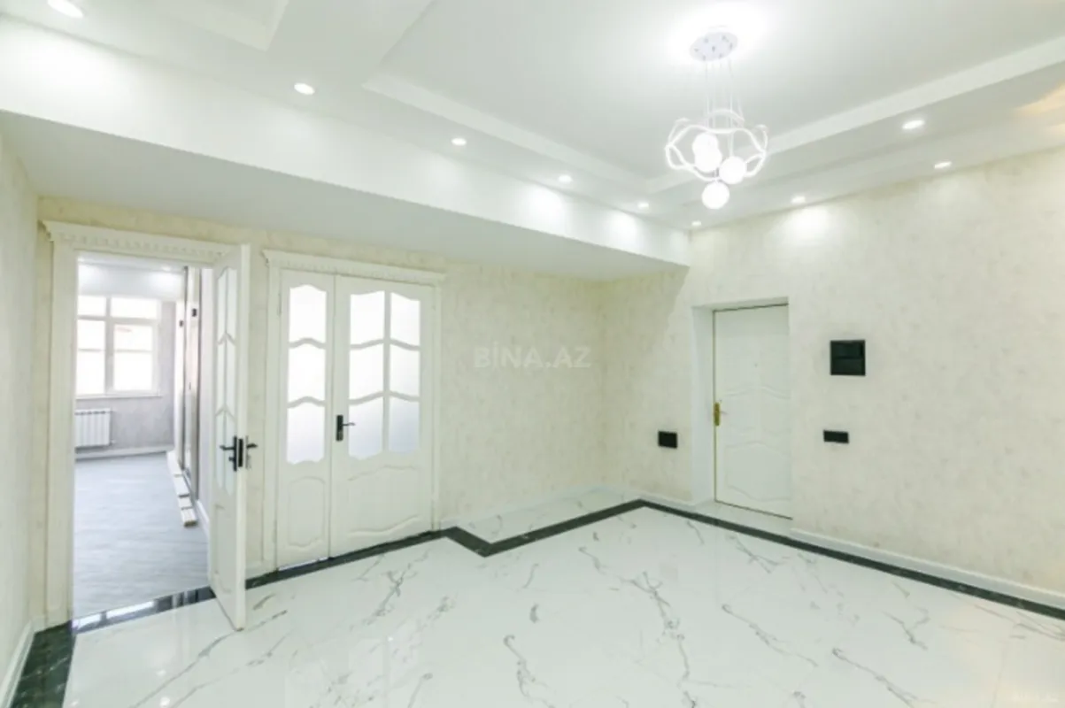 Satılır 3 otaqlı mənzil 120 m²