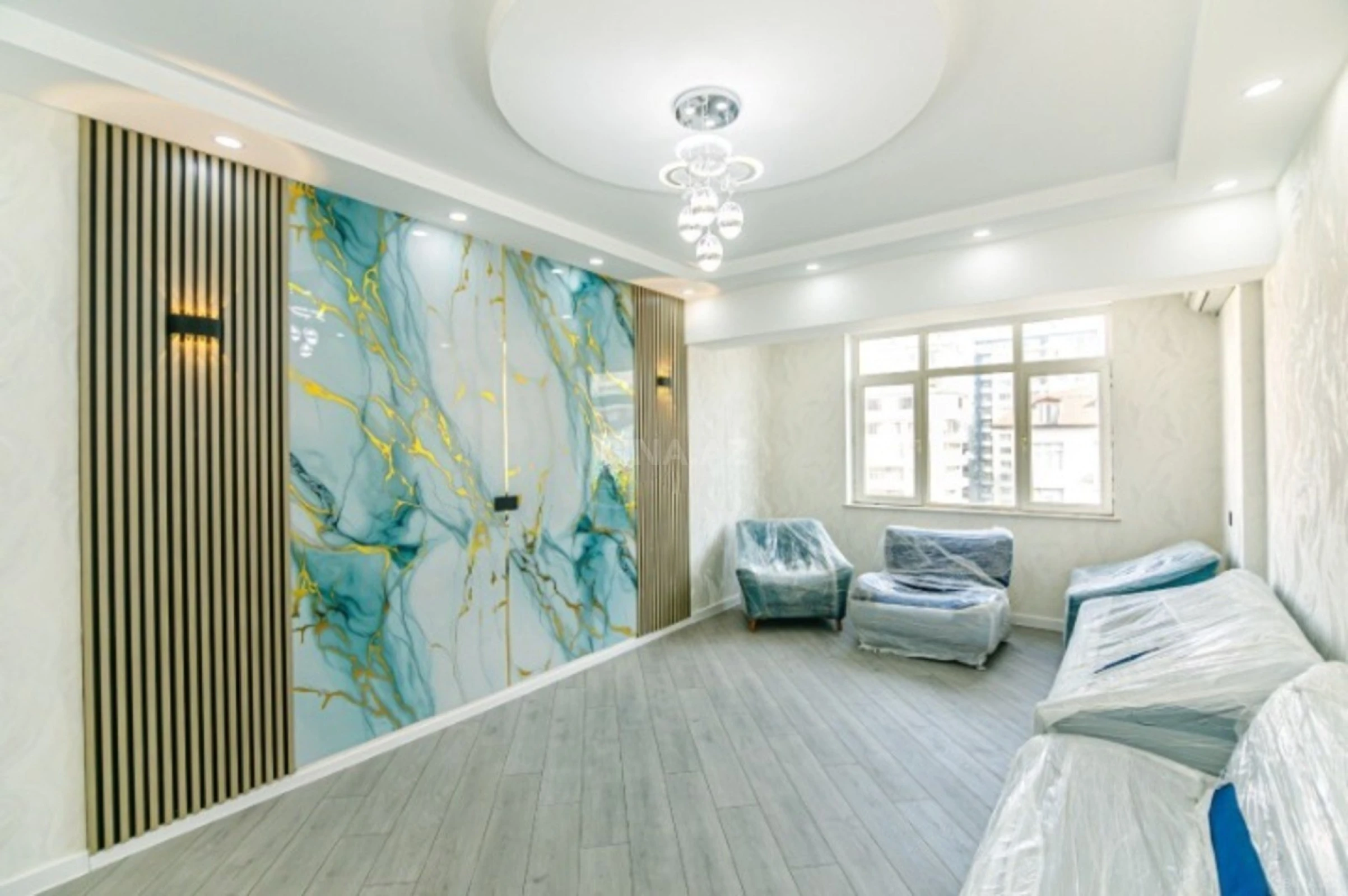 Satılır 3 otaqlı mənzil 120 m²