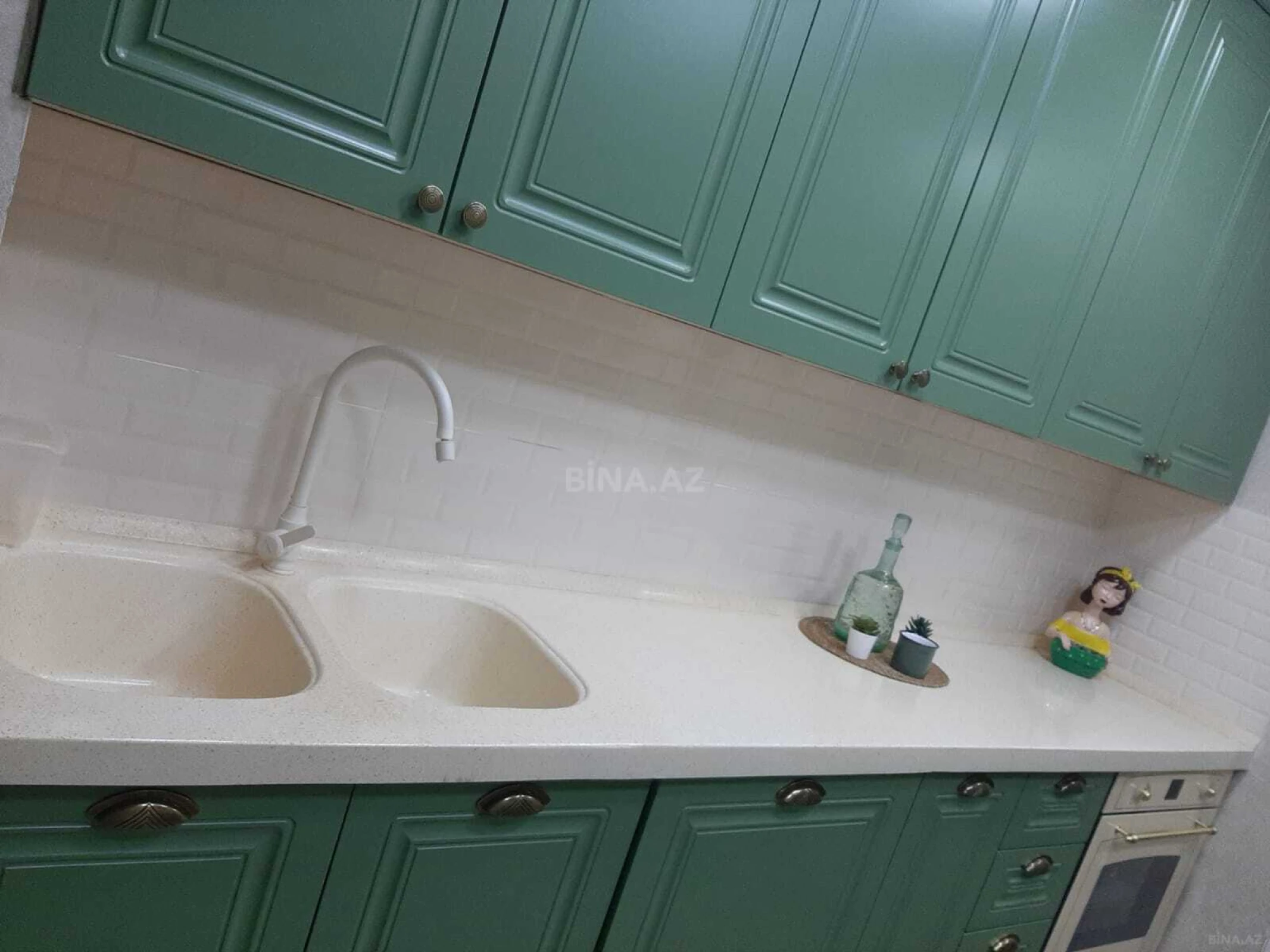 Satılır 4 otaqlı mənzil 100 m²