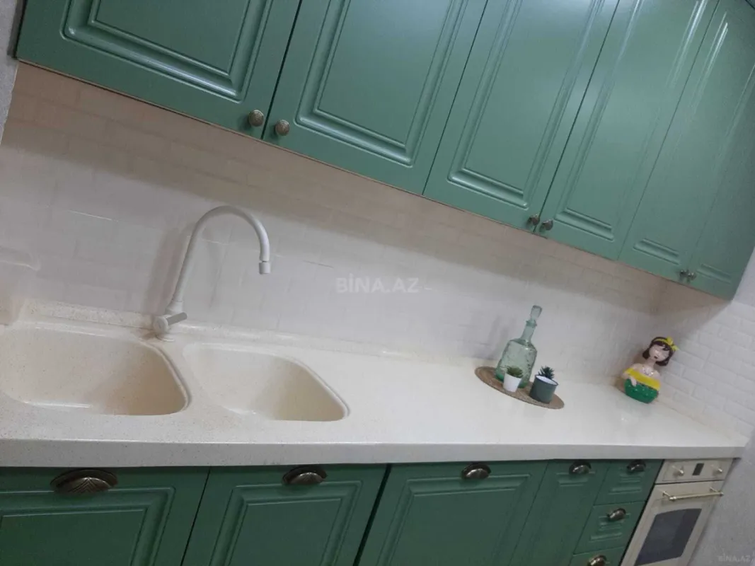 Satılır 4 otaqlı mənzil 100 m²