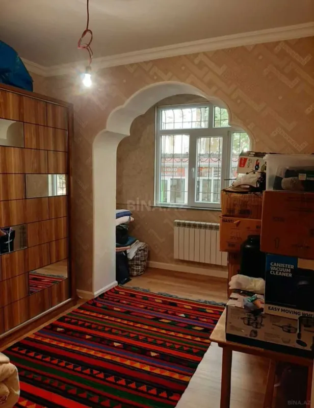 Satılır 4 otaqlı mənzil 100 m²