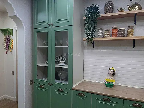 Satılır 4 otaqlı mənzil 100 m²