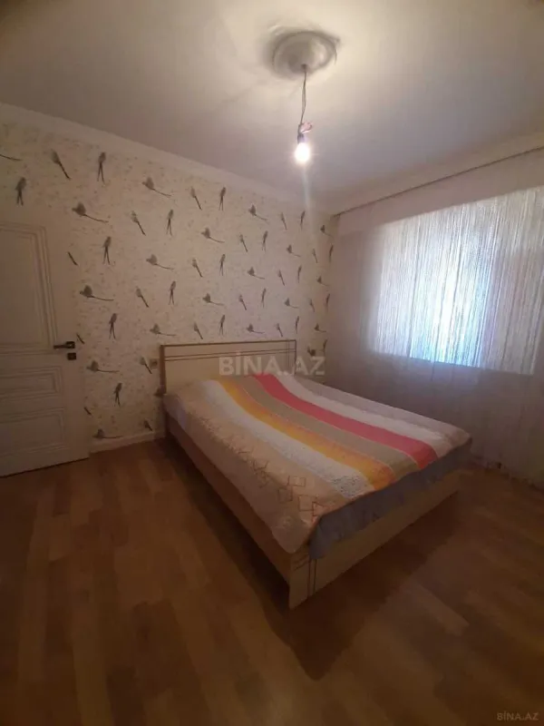 Satılır 4 otaqlı mənzil 100 m²