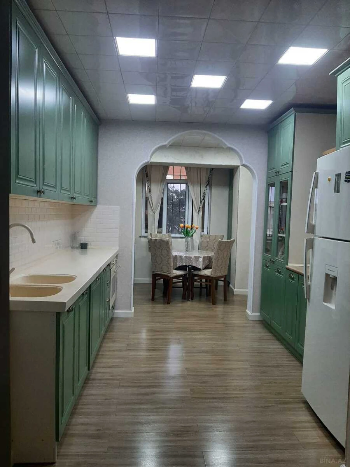 Satılır 4 otaqlı mənzil 100 m²