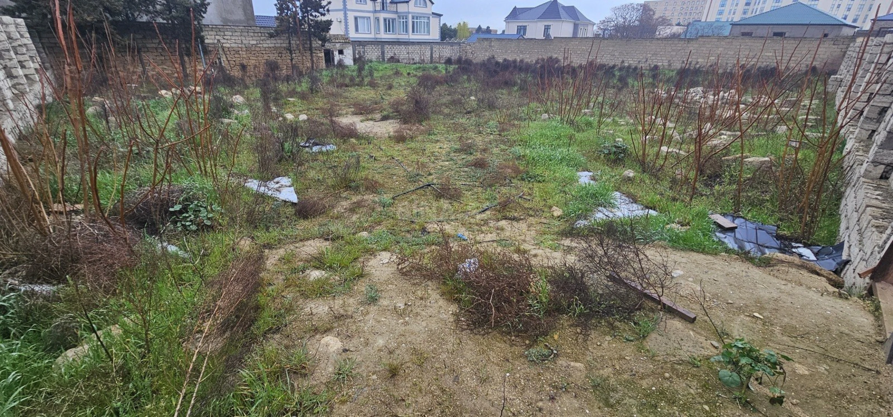 Satılır torpaq sahəsi 12 m²