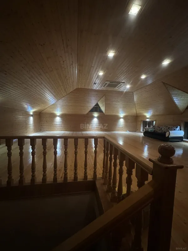 Satılır 7 otaqlı həyət evi 335 m²