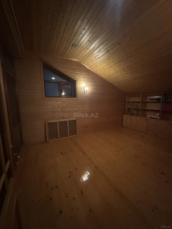 Satılır 7 otaqlı həyət evi 335 m²