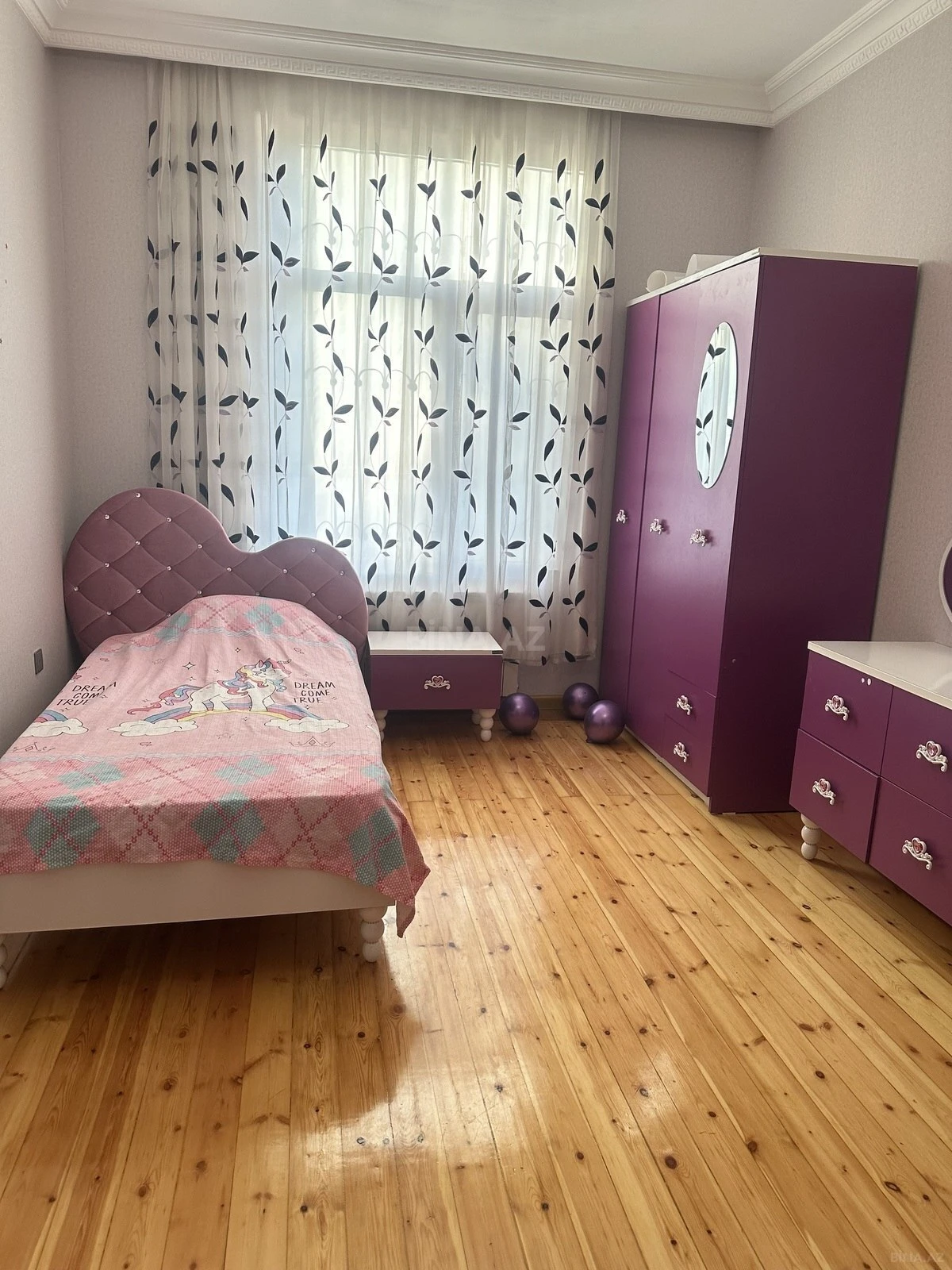 Satılır 7 otaqlı həyət evi 335 m²