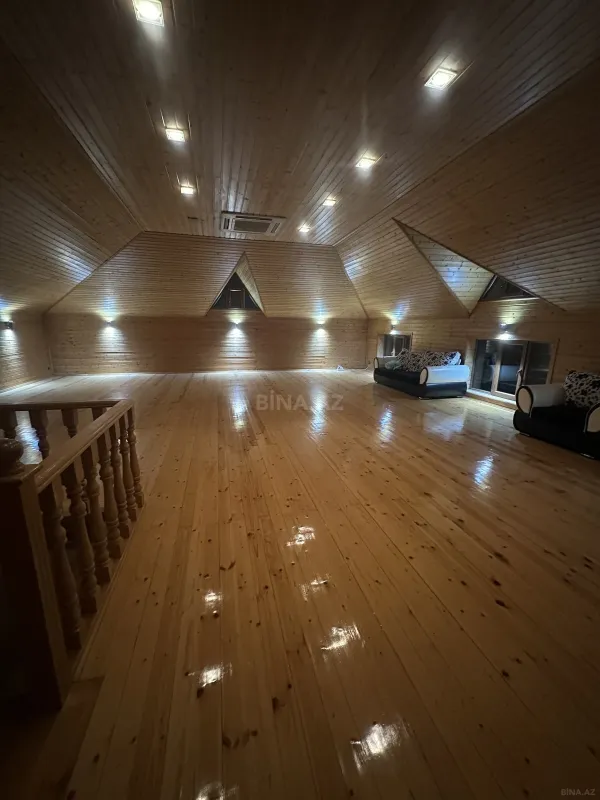 Satılır 7 otaqlı həyət evi 335 m²