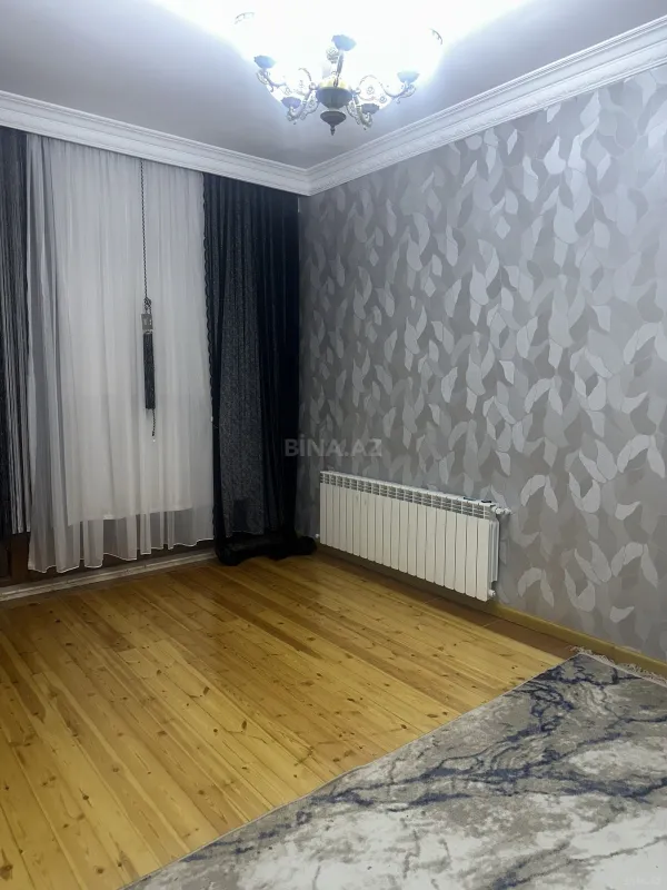 Satılır 7 otaqlı həyət evi 335 m²