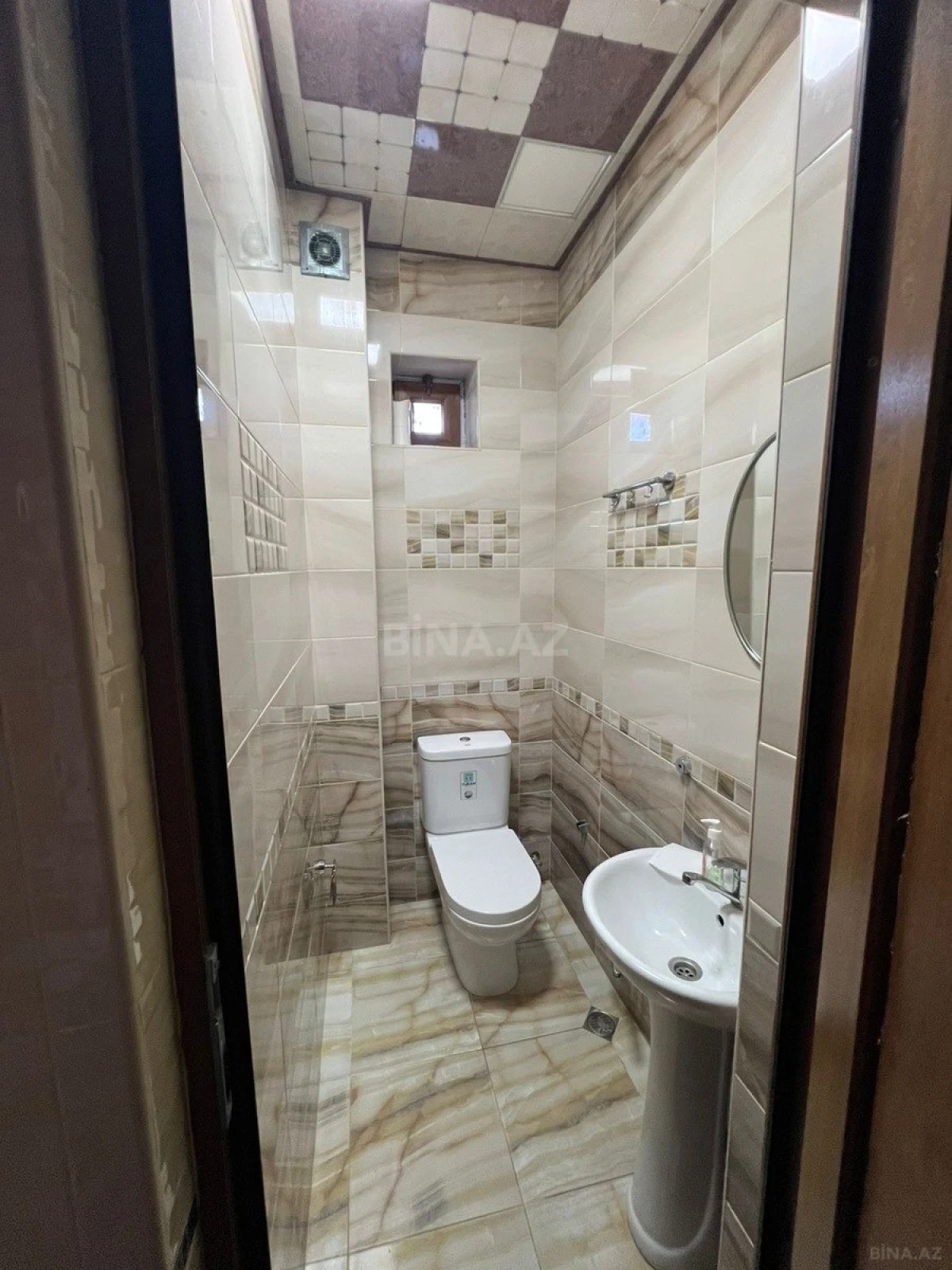 Satılır 6 otaqlı həyət evi 640 m²