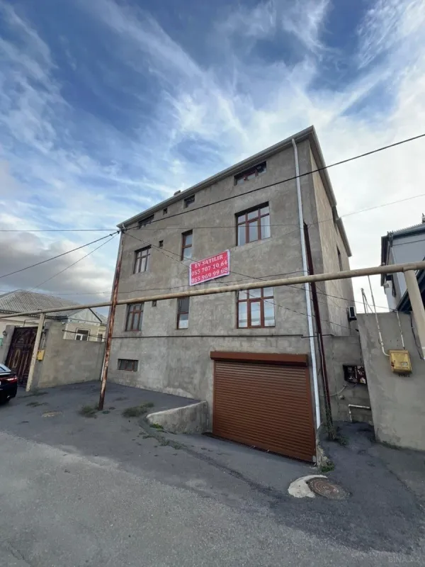 Satılır 6 otaqlı həyət evi 640 m²