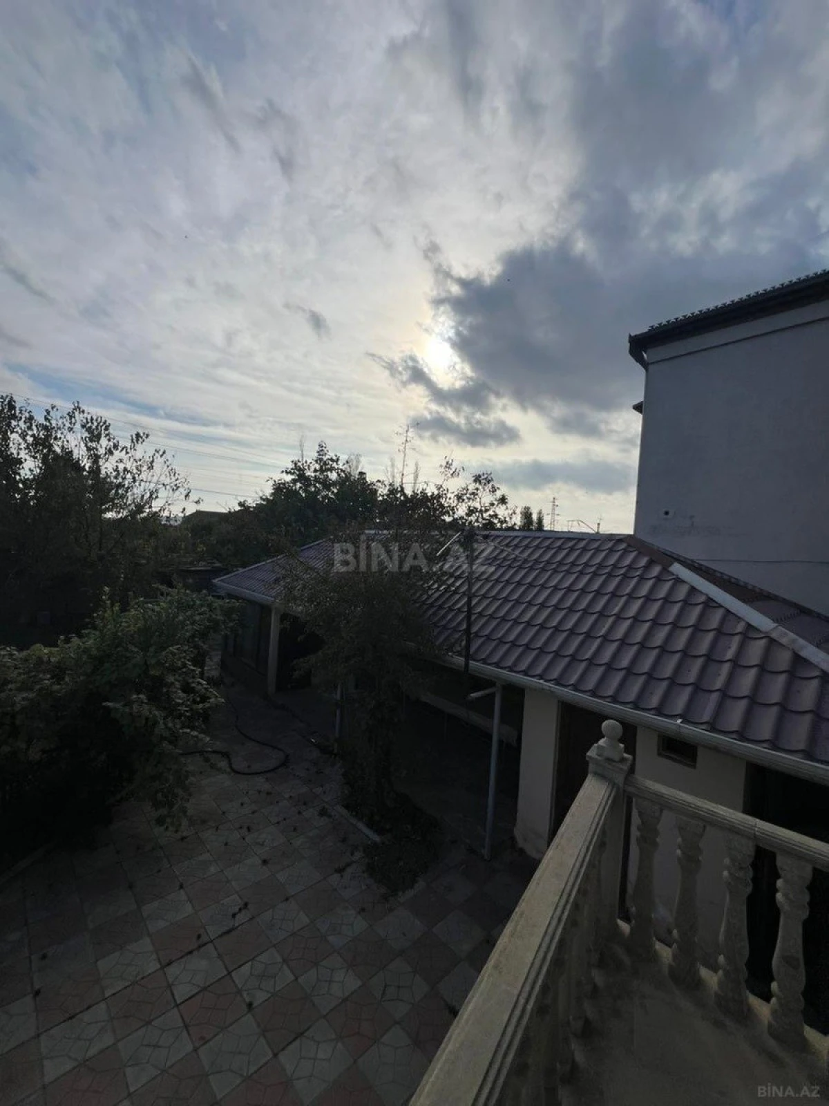 Satılır 6 otaqlı həyət evi 640 m²