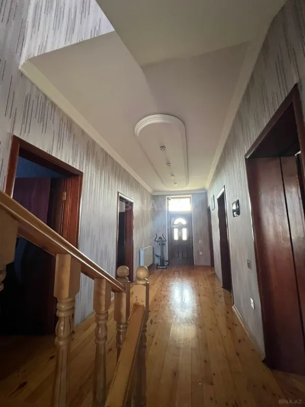 Satılır 6 otaqlı həyət evi 640 m²