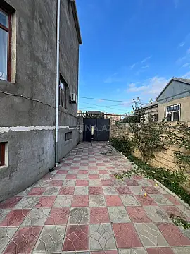Satılır 6 otaqlı həyət evi 640 m²