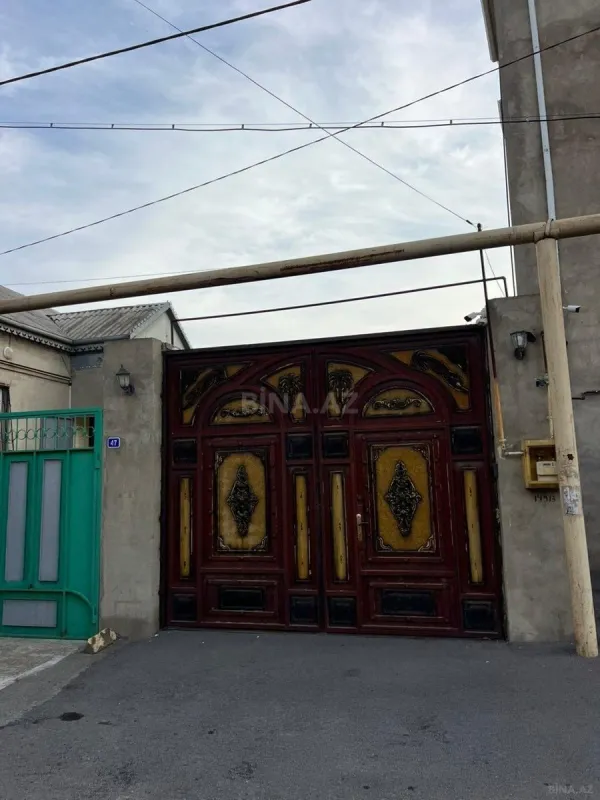 Satılır 6 otaqlı həyət evi 640 m²