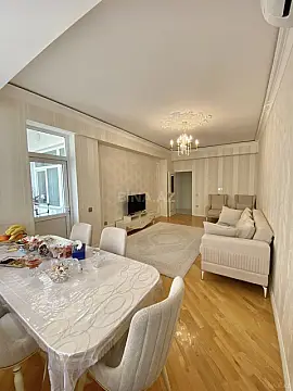Satılır 3 otaqlı mənzil 110 m²