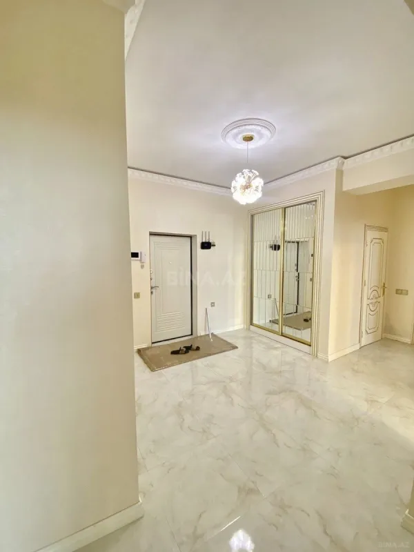 Satılır 3 otaqlı mənzil 110 m²