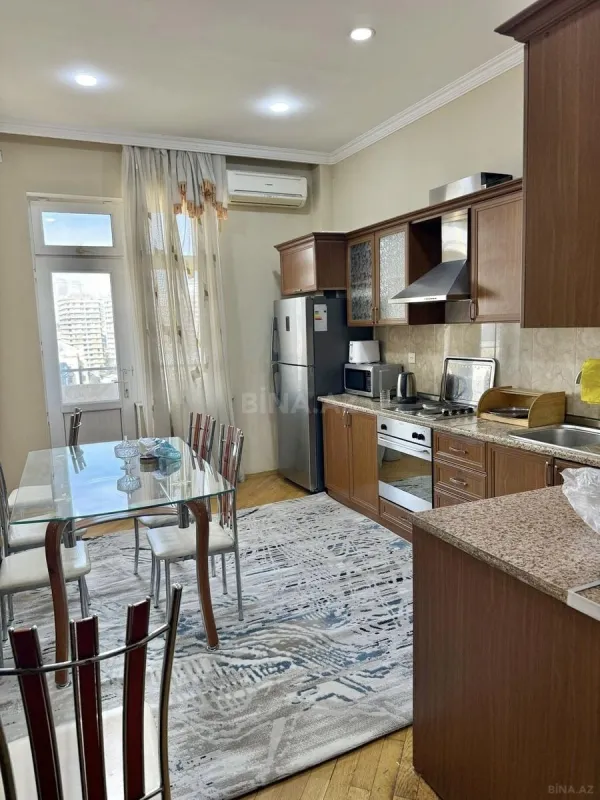 Satılır 3 otaqlı mənzil 150 m²