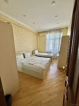 Satılır 3 otaqlı mənzil 150 m²