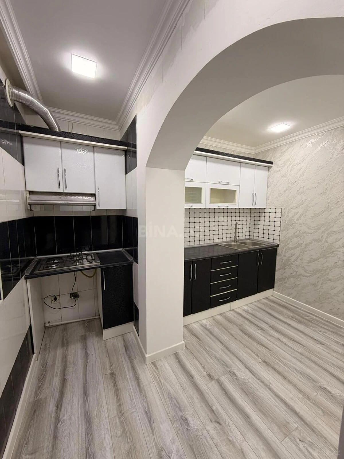 Satılır 1 otaqlı mənzil 40 m²