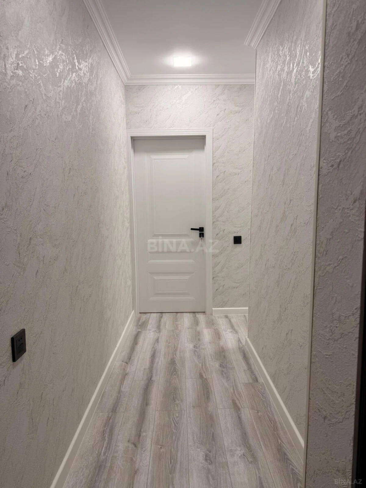 Satılır 1 otaqlı mənzil 40 m²