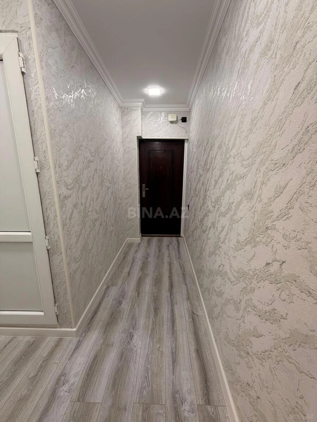Satılır 1 otaqlı mənzil 40 m²