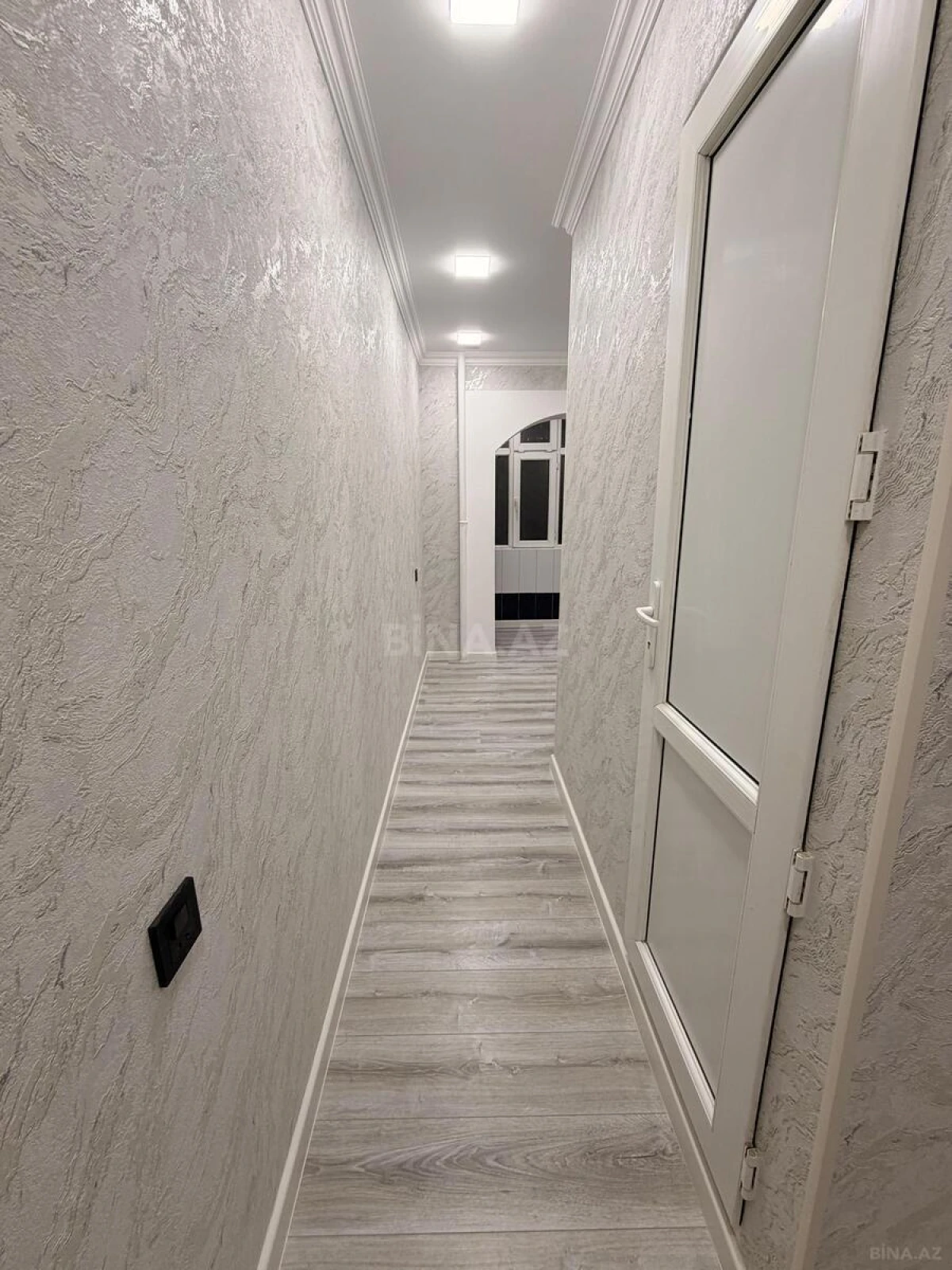 Satılır 1 otaqlı mənzil 40 m²