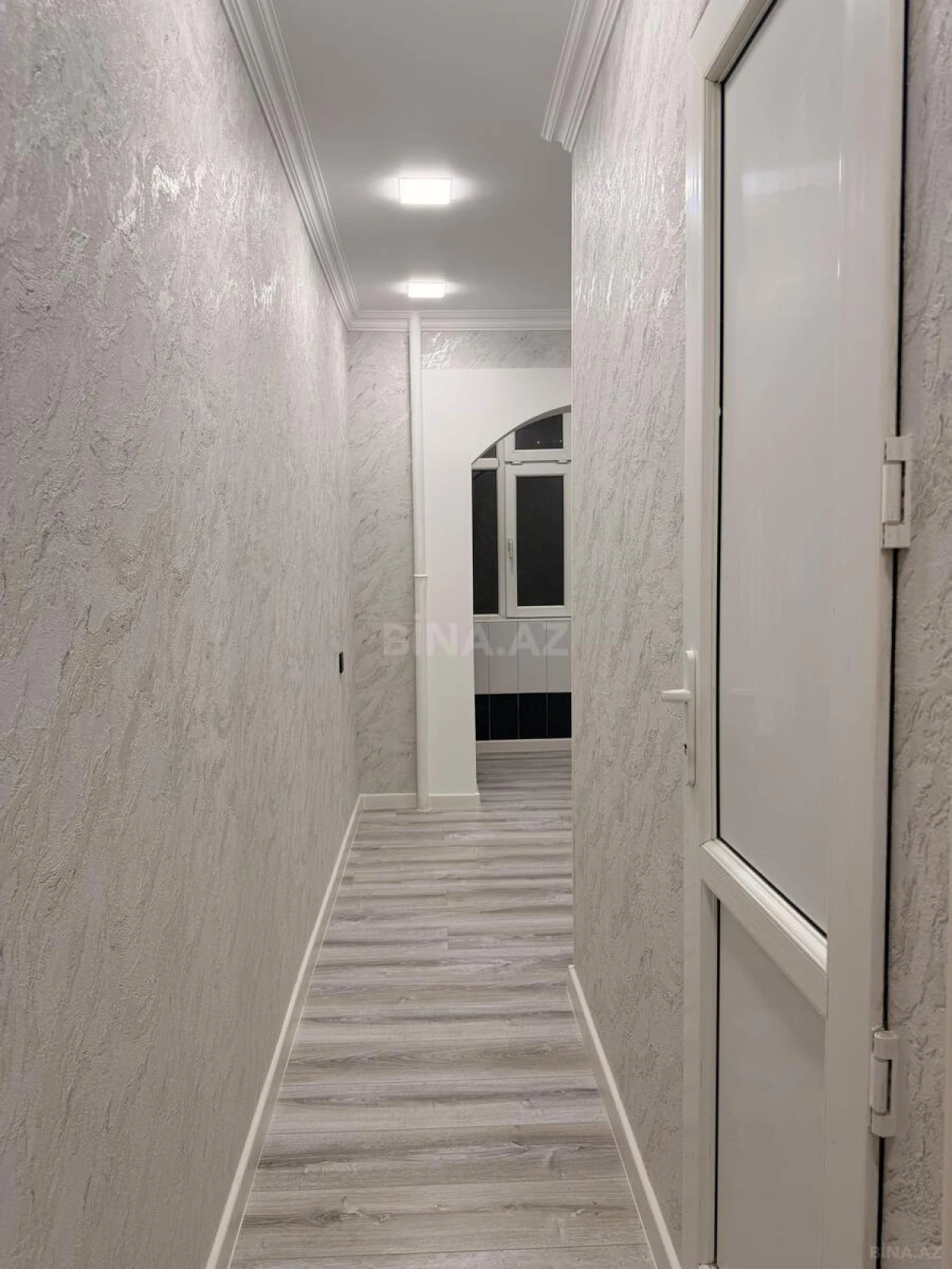 Satılır 1 otaqlı mənzil 40 m²