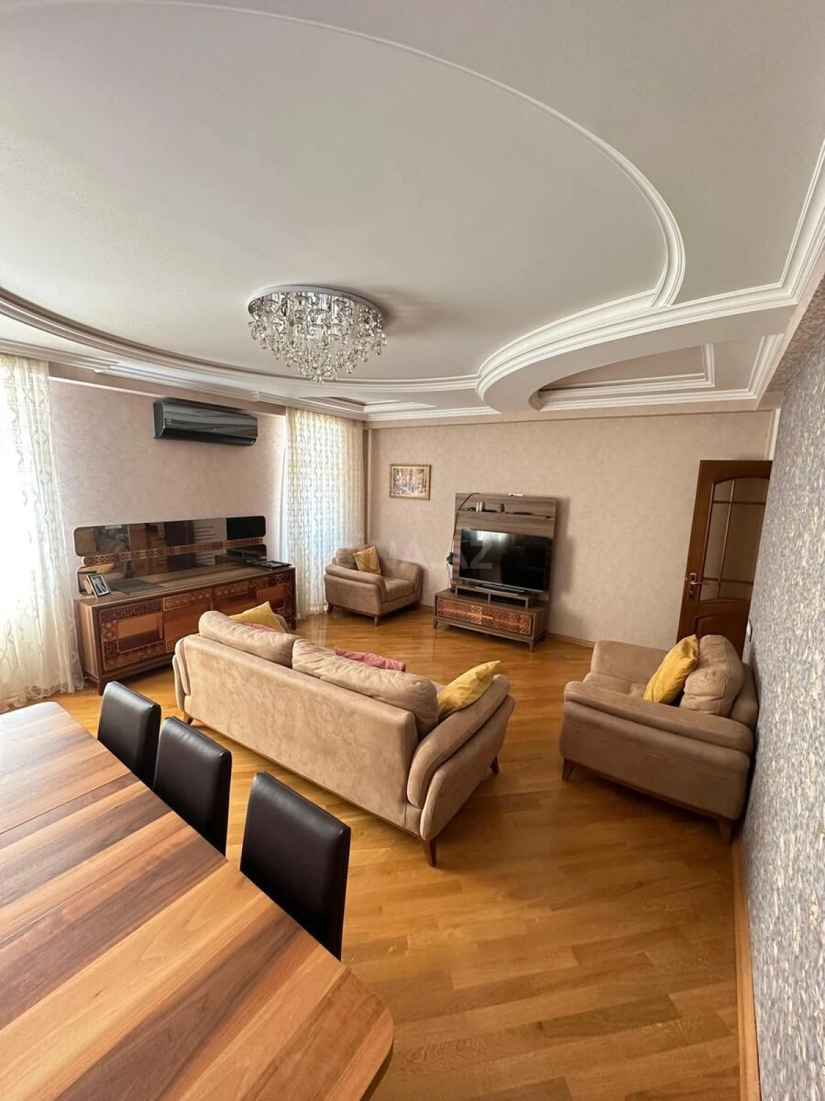 Satılır 3 otaqlı mənzil 128 m²