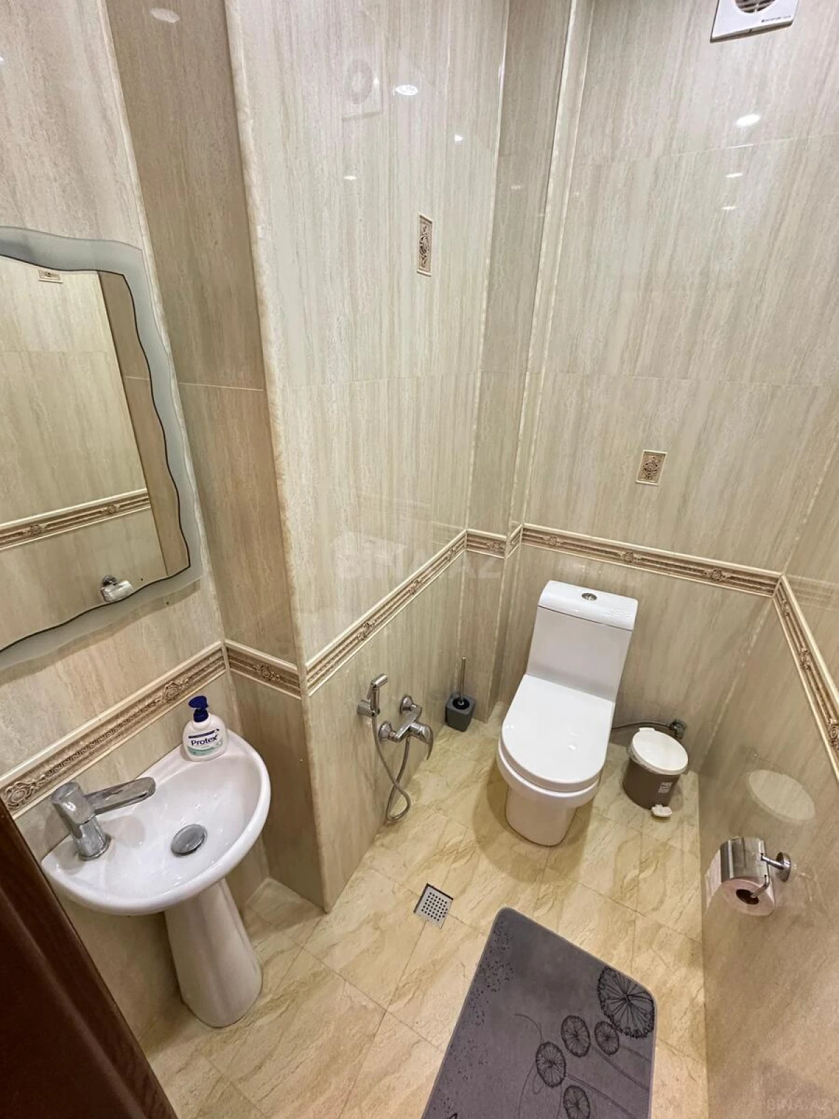 Satılır 3 otaqlı mənzil 128 m²