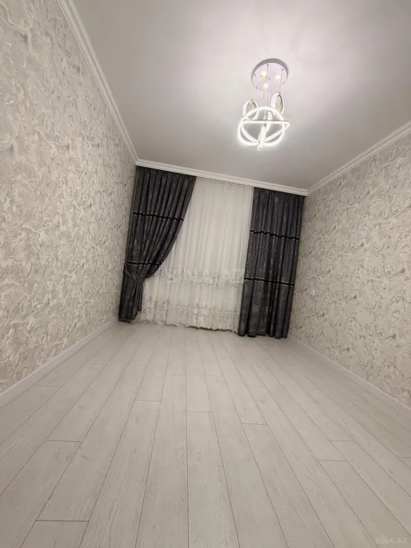 Satılır 3 otaqlı mənzil 82 m²