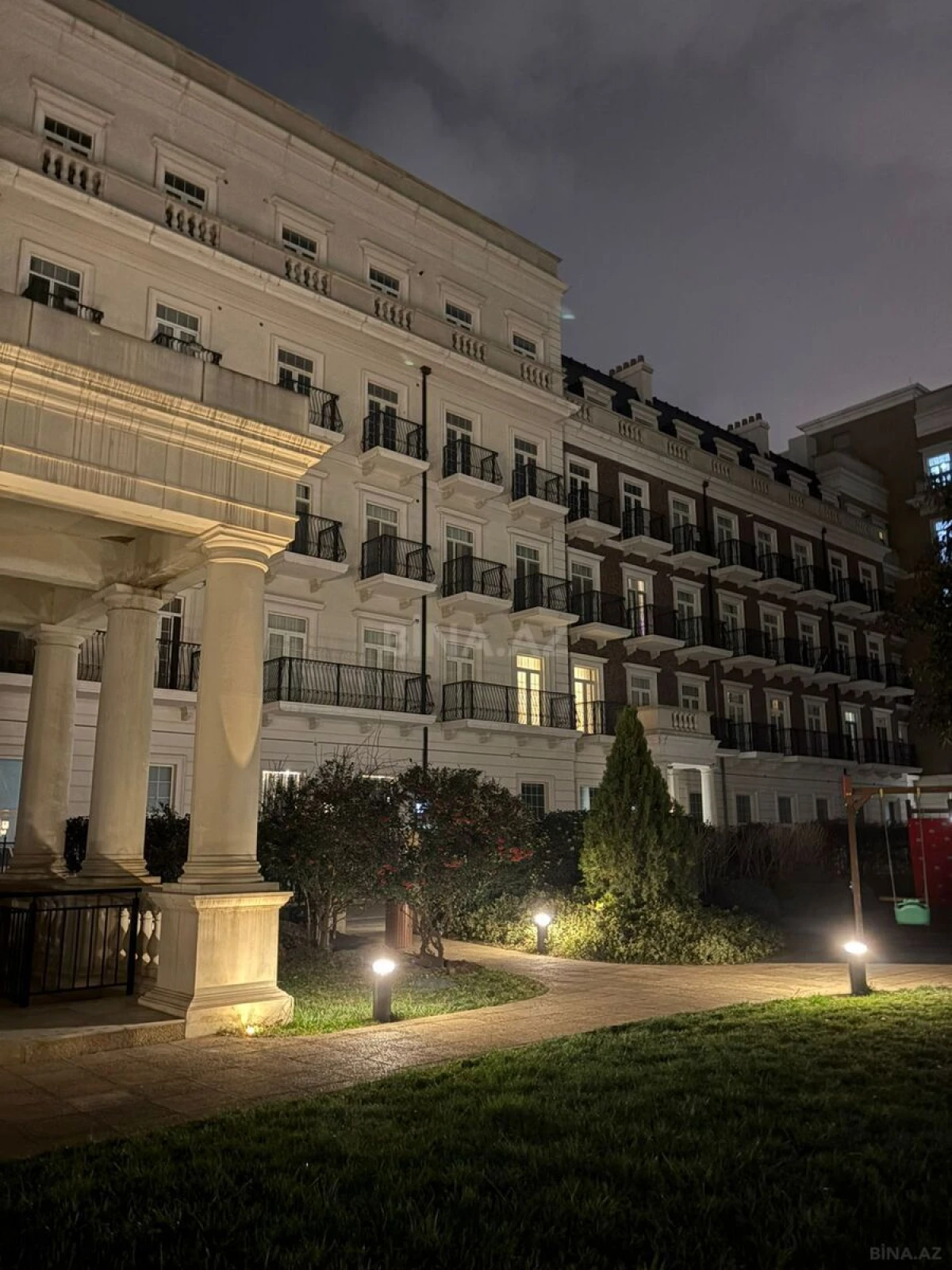 Satılır 2 otaqlı mənzil 60 m²