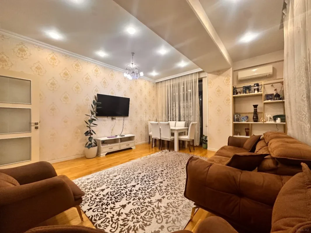 Satılır 3 otaqlı mənzil 139.8 m²