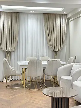 Kirayə verilir 4 otaqlı mənzil 140 m²