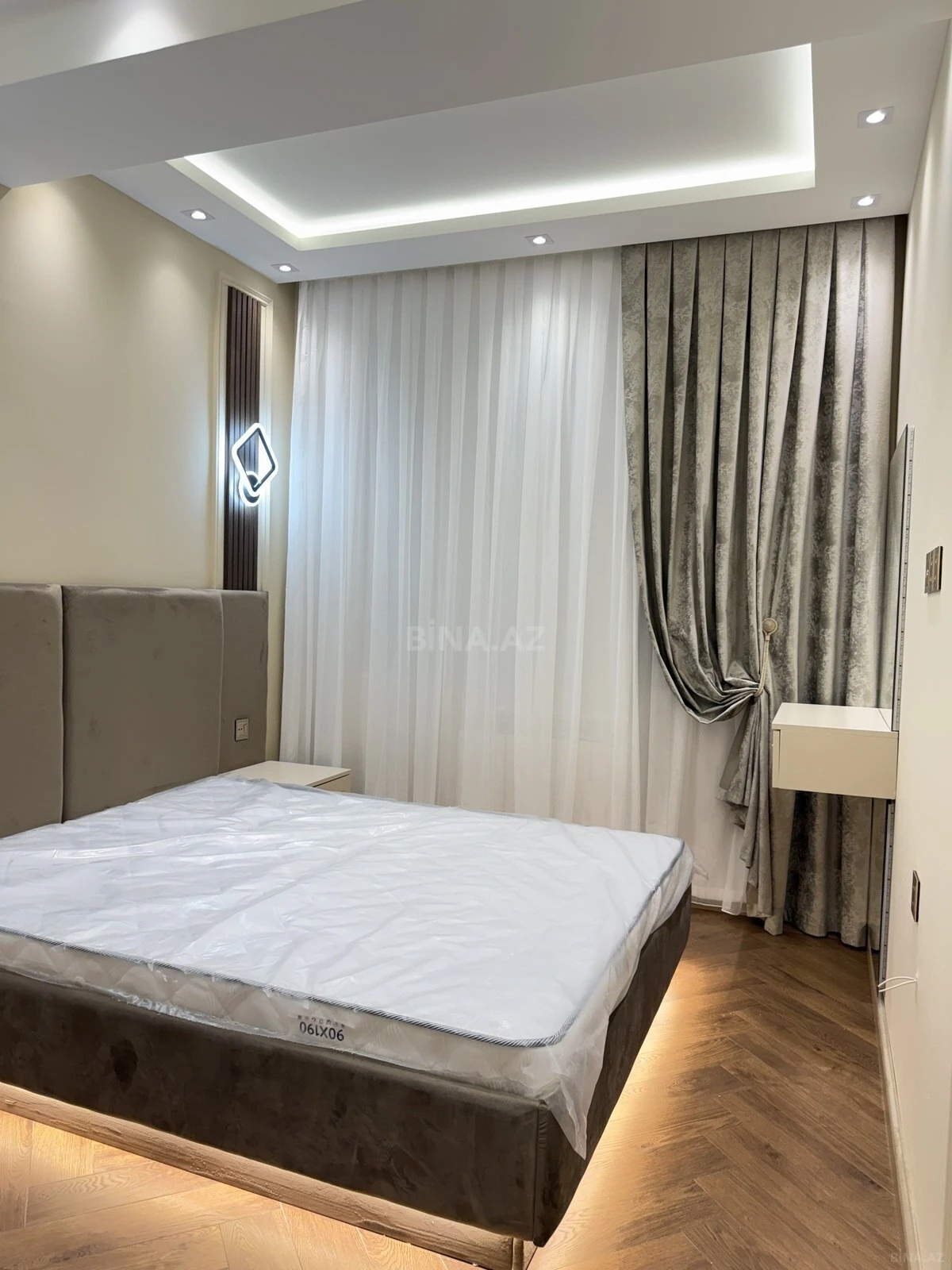 Kirayə verilir 4 otaqlı mənzil 140 m²