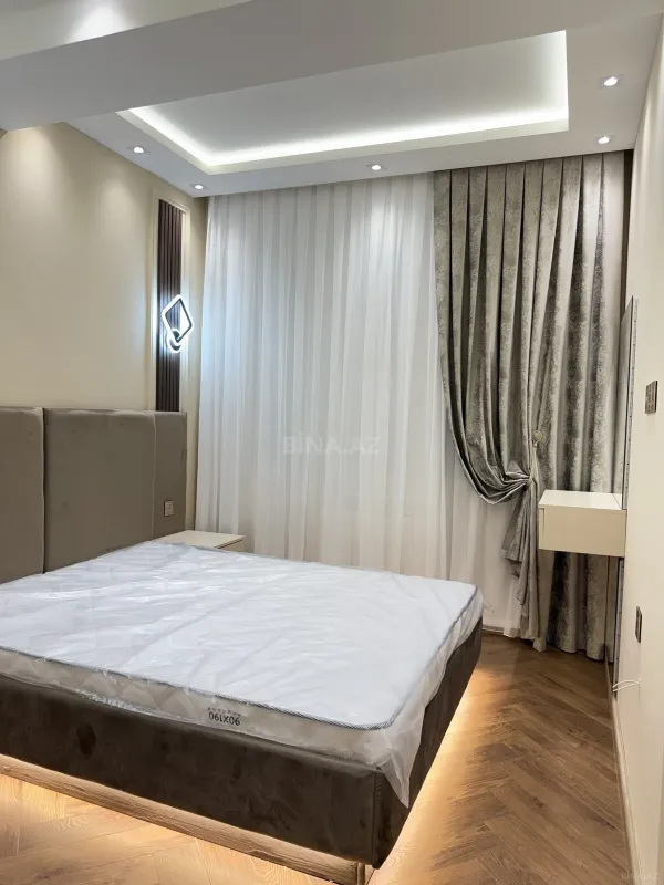 Kirayə verilir 4 otaqlı mənzil 140 m²