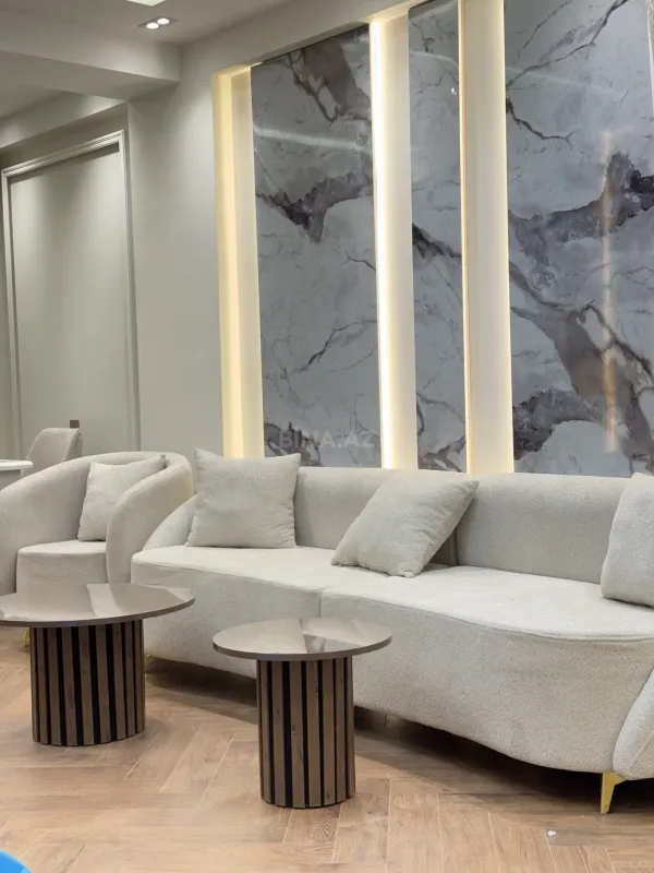 Kirayə verilir 4 otaqlı mənzil 140 m²