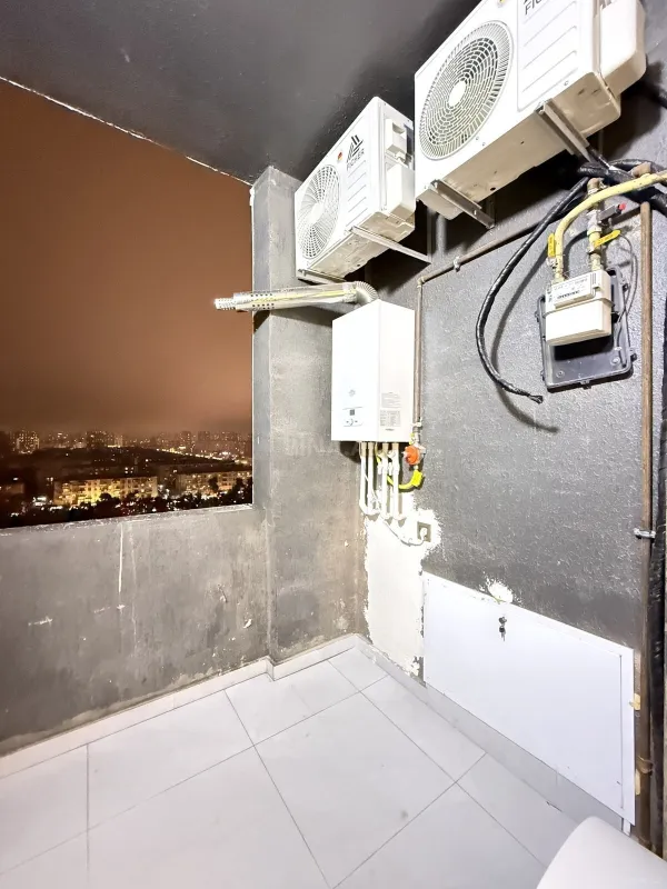 Kirayə verilir 4 otaqlı mənzil 140 m²