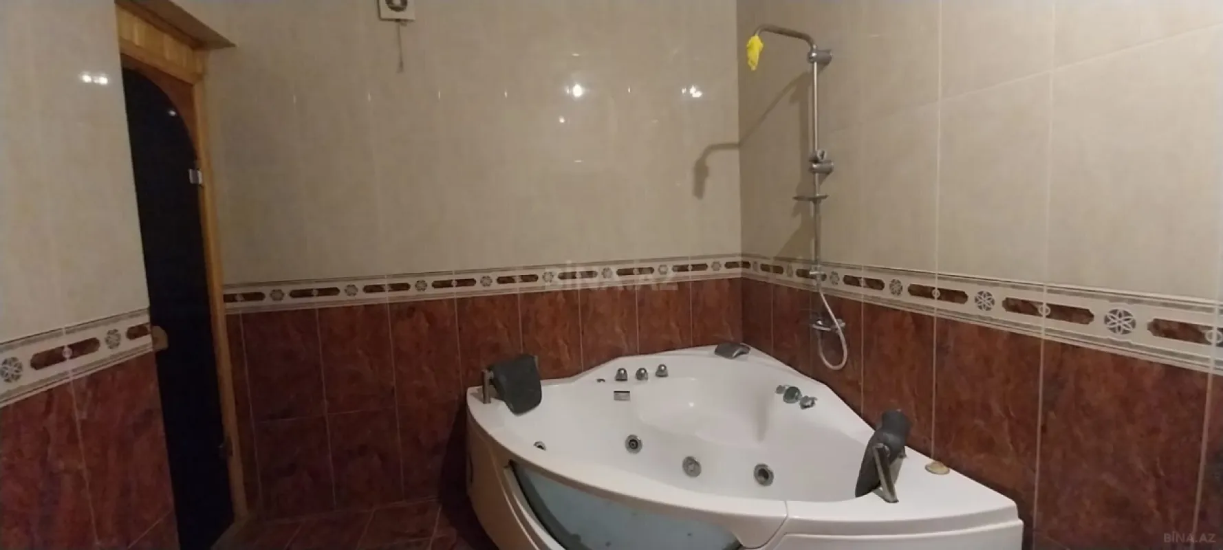 Satılır 3 otaqlı mənzil 124 m²