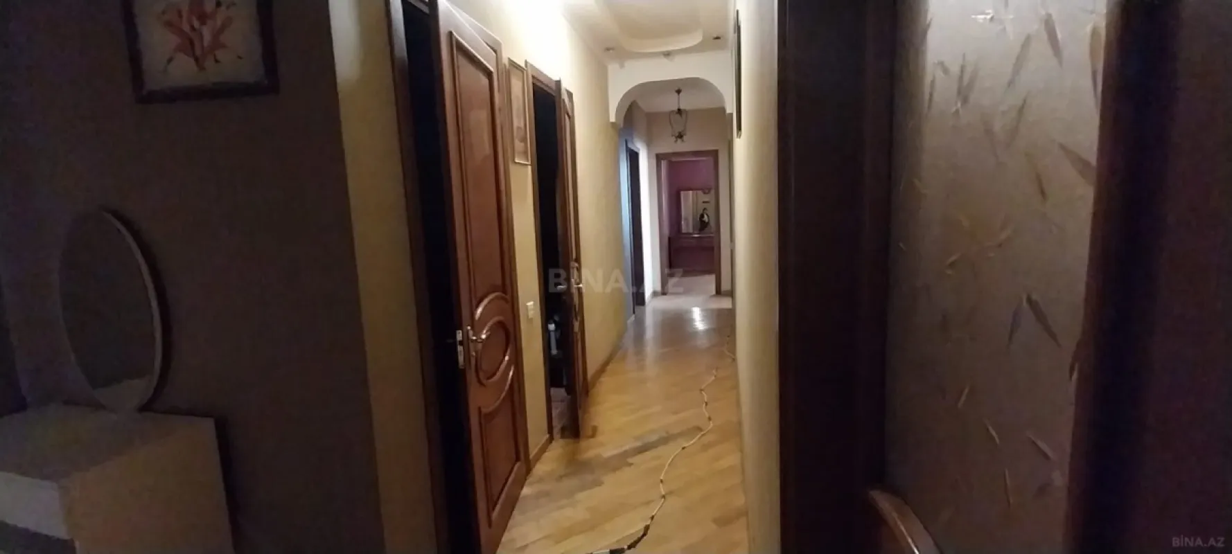 Satılır 3 otaqlı mənzil 124 m²