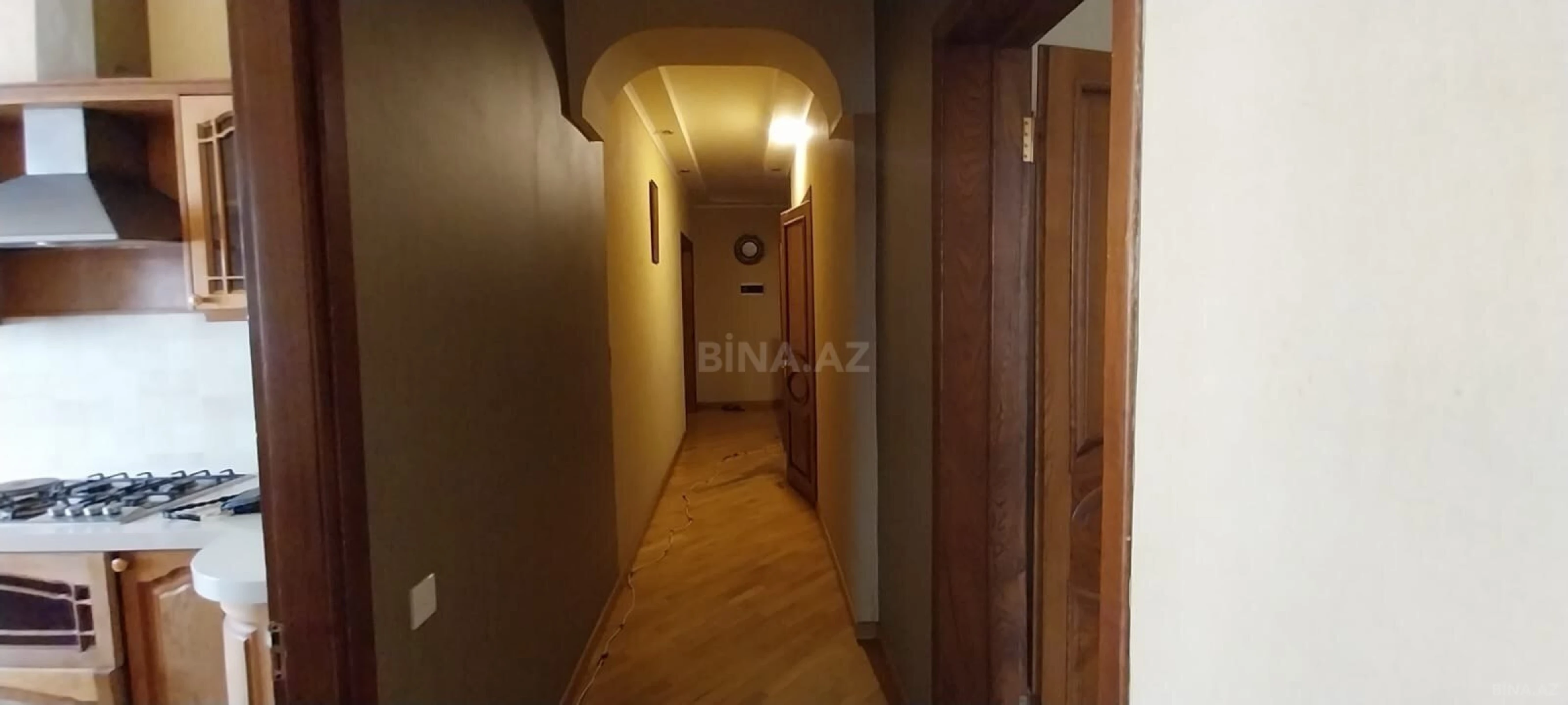 Satılır 3 otaqlı mənzil 124 m²
