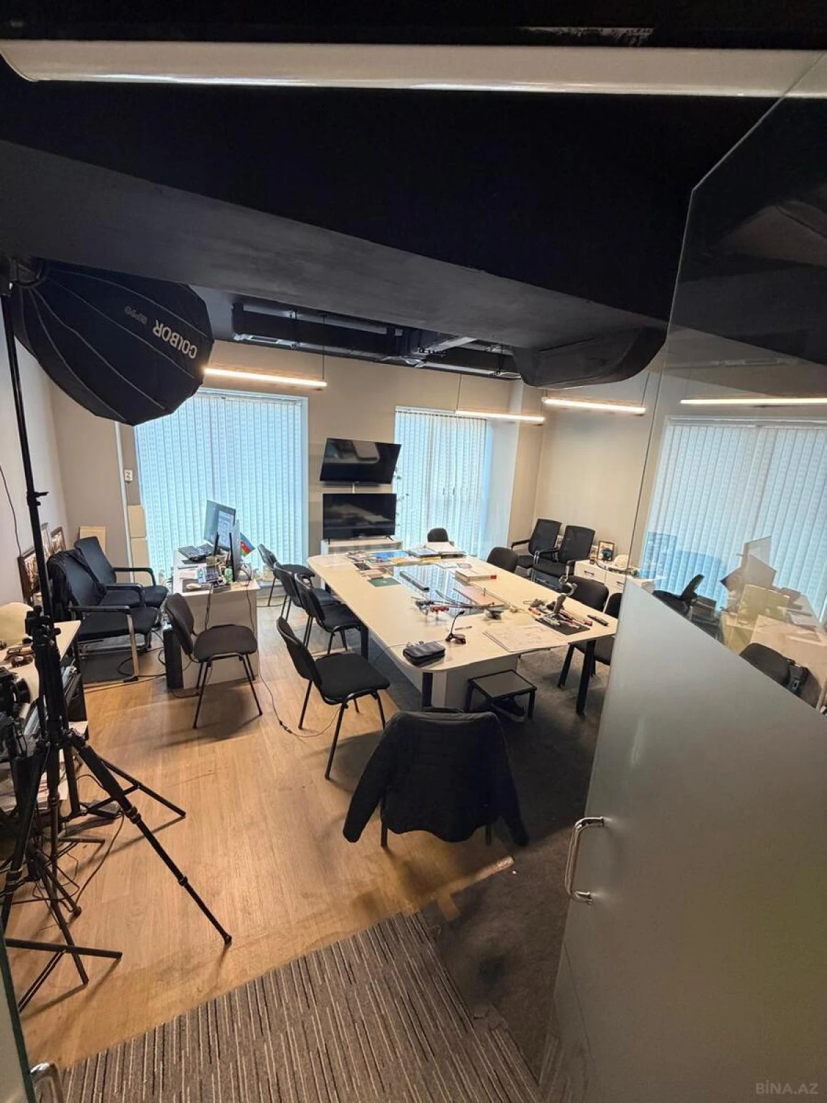 Kirayə verilir 5 otaqlı ofis 121 m²