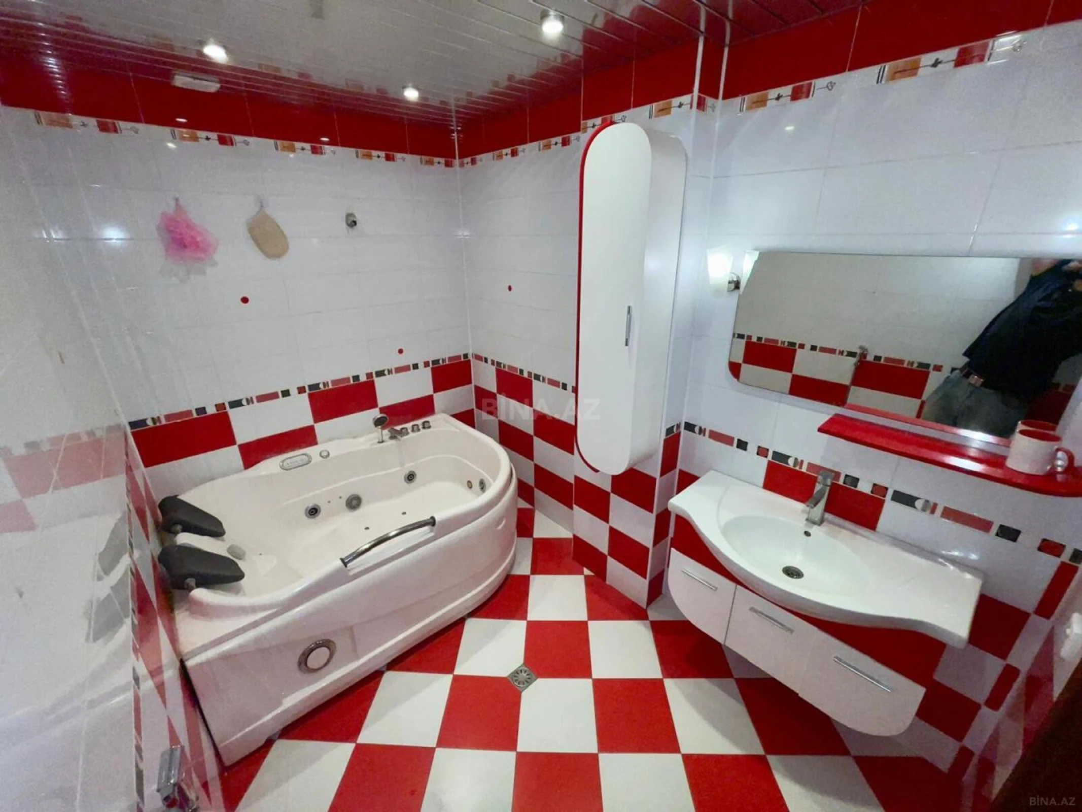 Kirayə verilir 3 otaqlı mənzil 148 m²