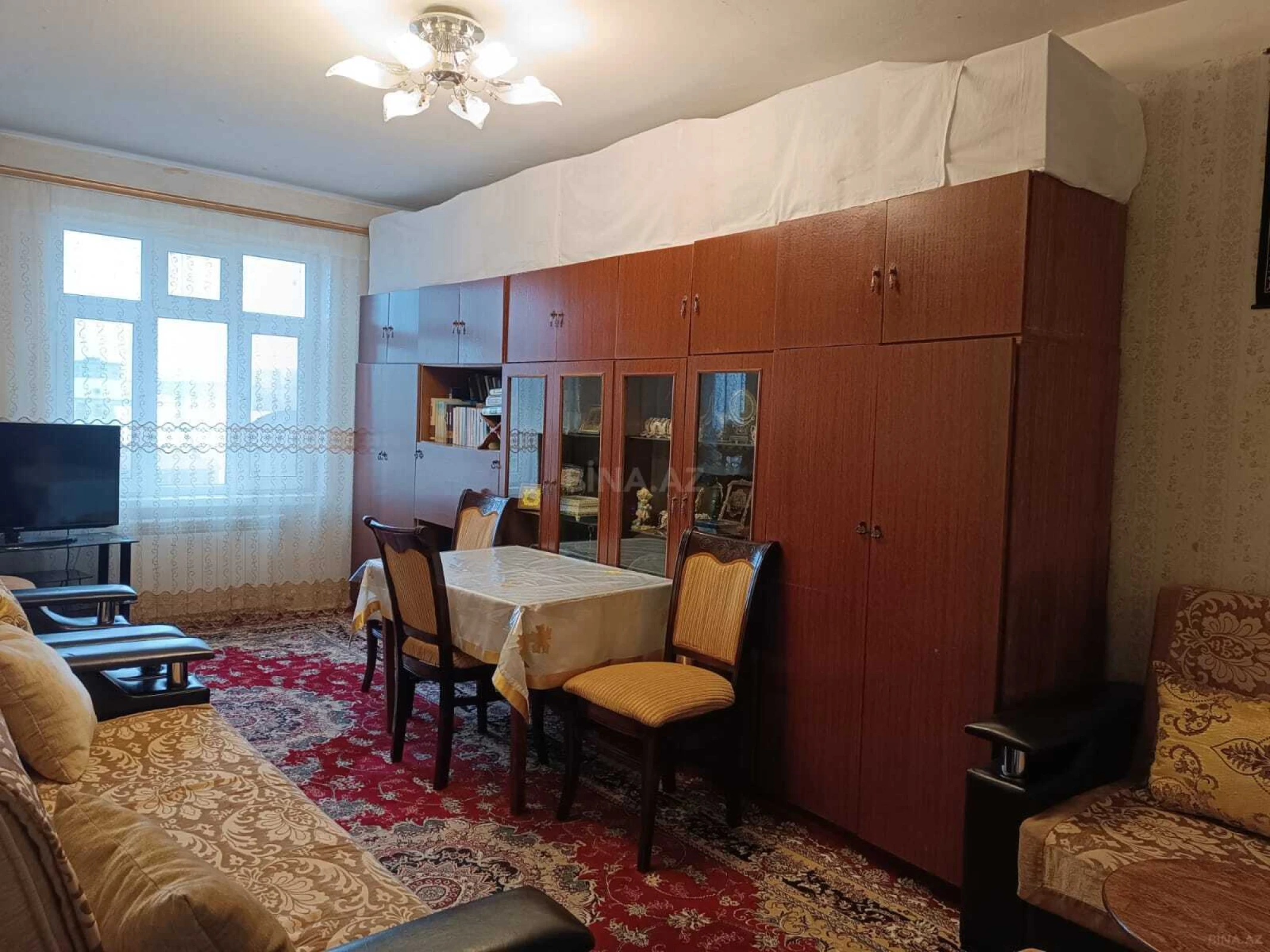 Satılır 5 otaqlı mənzil 120 m²