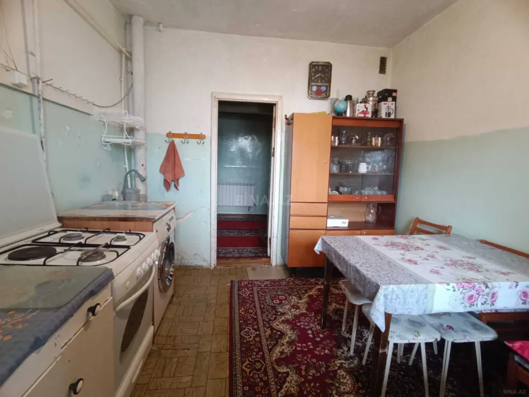 Satılır 5 otaqlı mənzil 120 m²