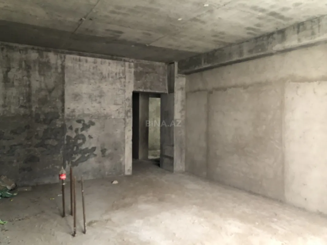 Satılır 4 otaqlı mənzil 148 m²